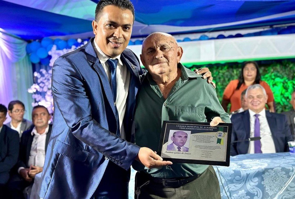 Câmara Municipal de Alhandra homenageia representantes do município em Solenidade